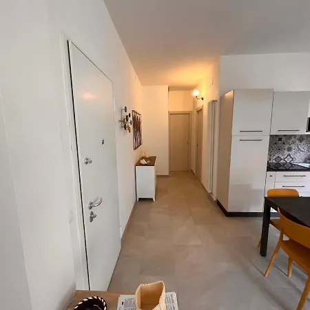 Nuovissimo Bilocale Vista Mare Apartment